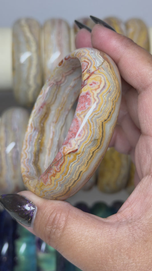 Laguna Lace Agate Bangle 61mm