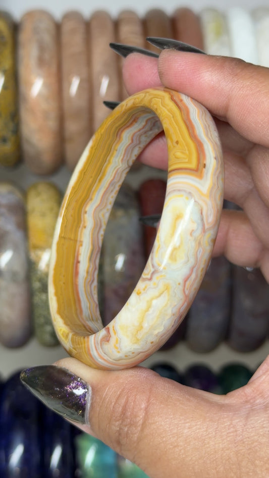 Laguna Lace Agate Bangle 57.7mm