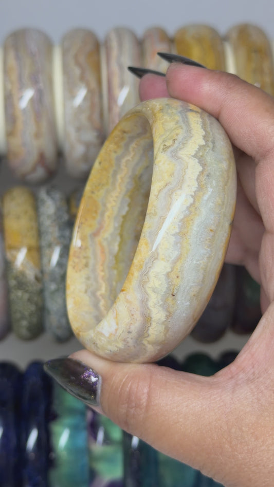 Laguna Lace Agate Bangle 63mm