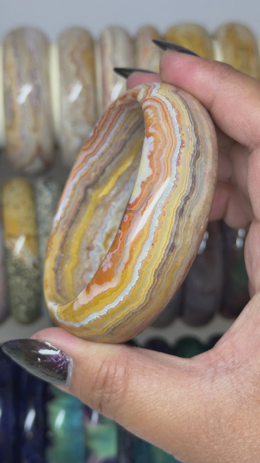 Laguna Lace Agate Bangle 61.1mm