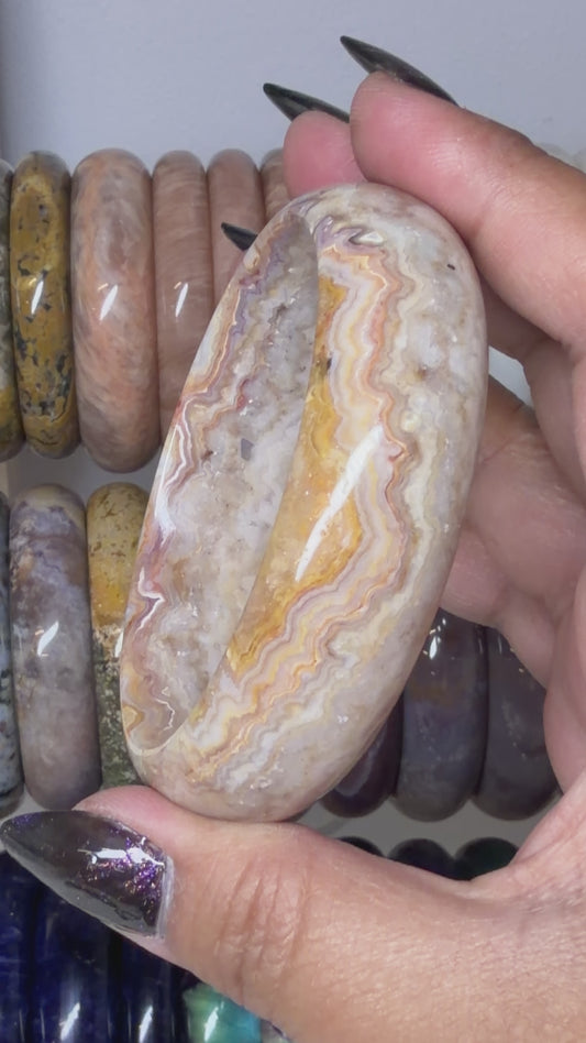 Laguna Lace Agate Bangle 59.3mm